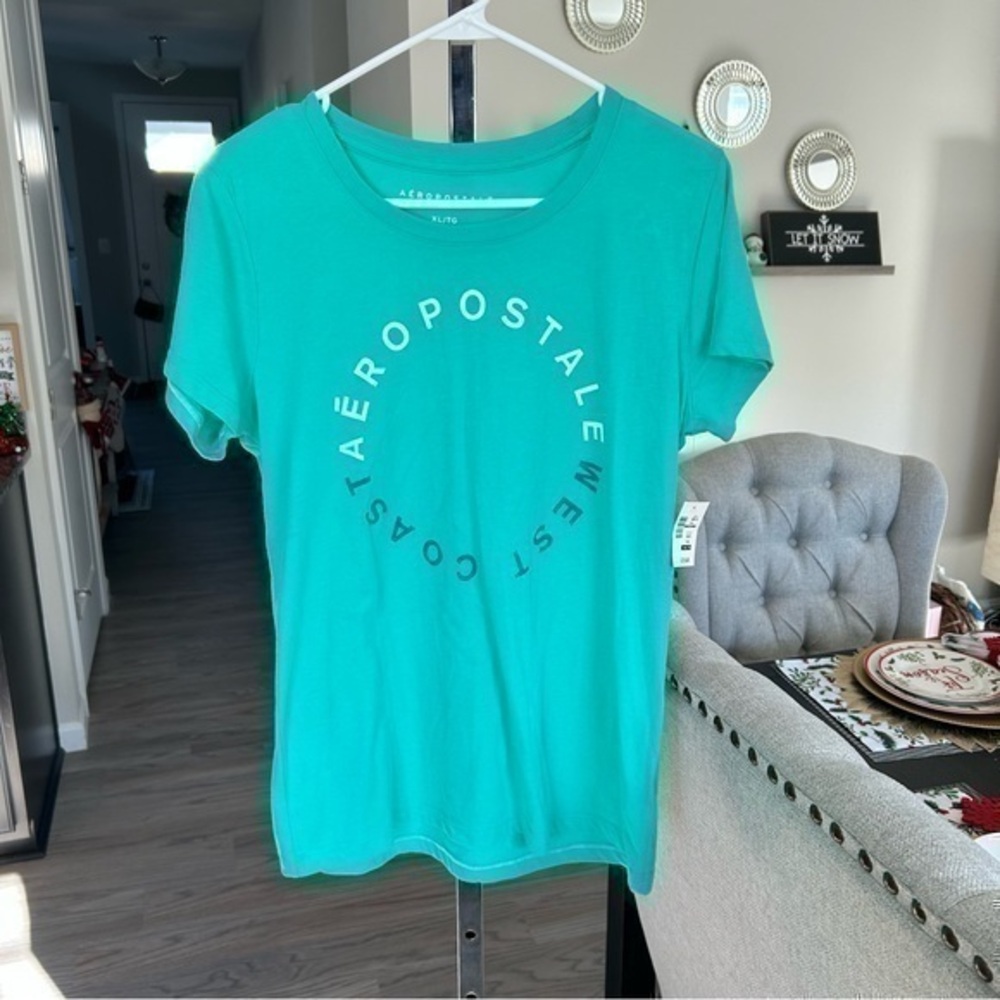 💋NWT Aero green t-shirt tee XL